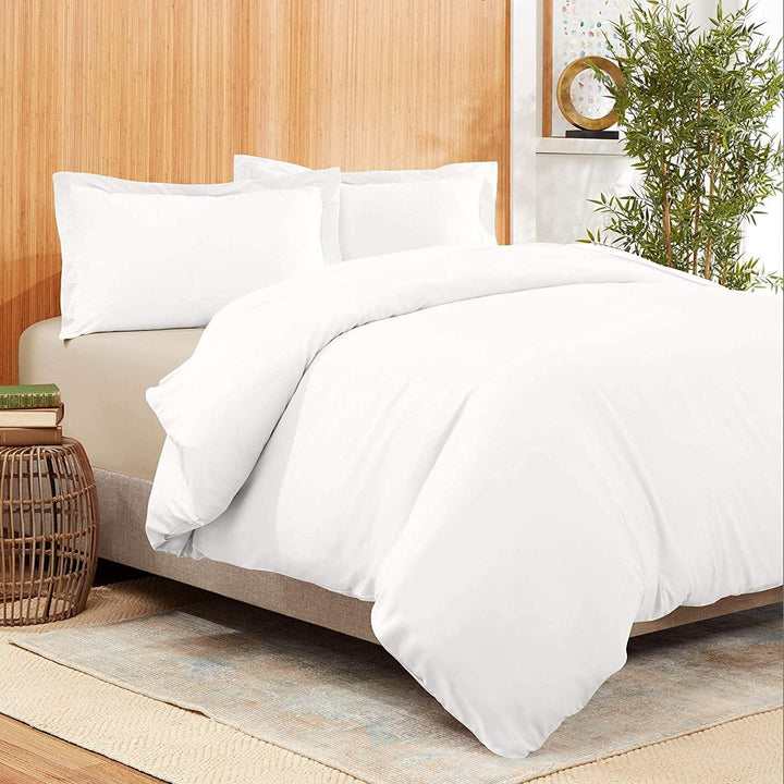 White cotton duvet cover set for spring and summer – breathable and clean minimalist design available in single, double, and king sizes